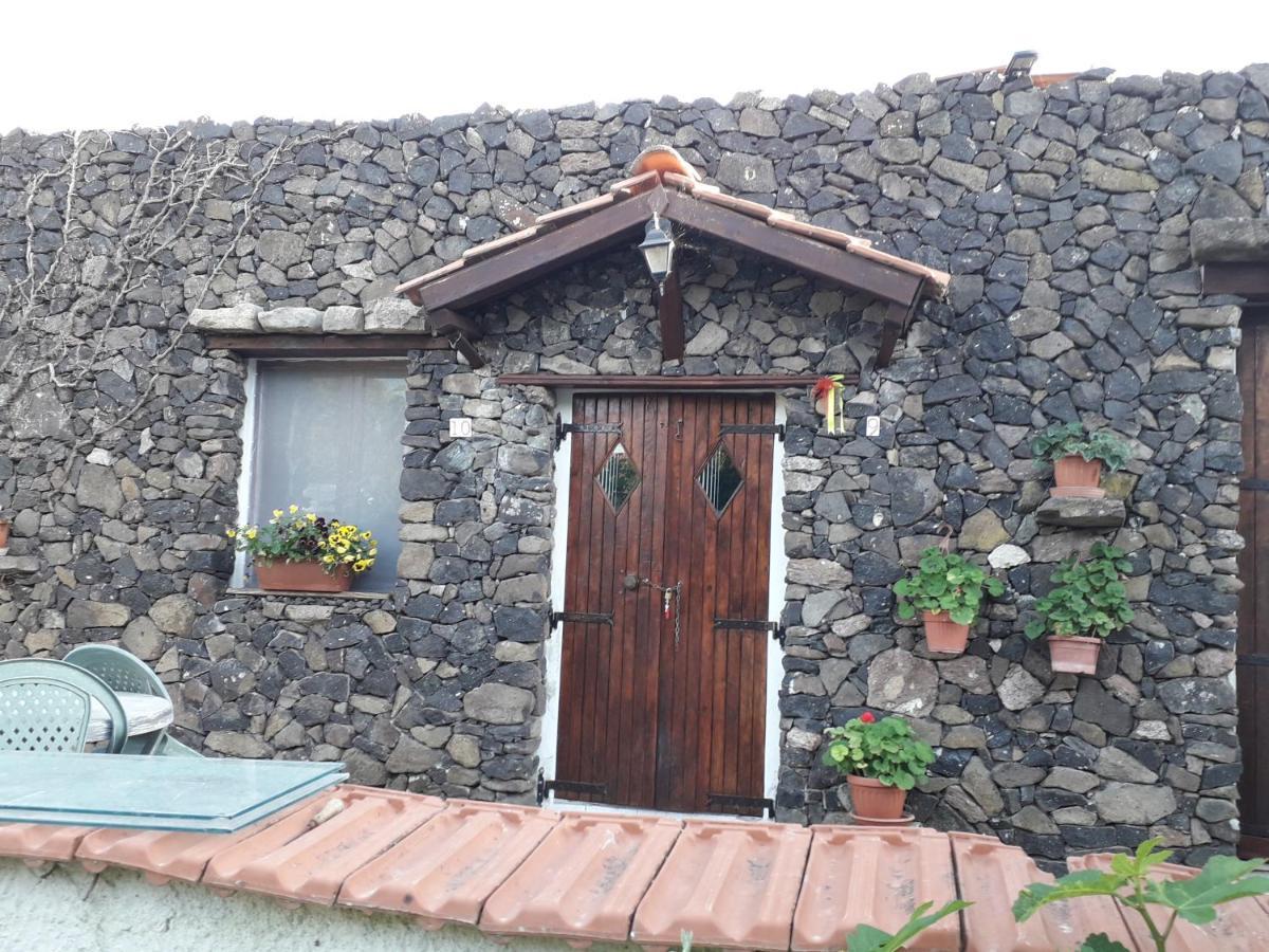 B&B Domo De Pedra Tottubella Eksteriør billede